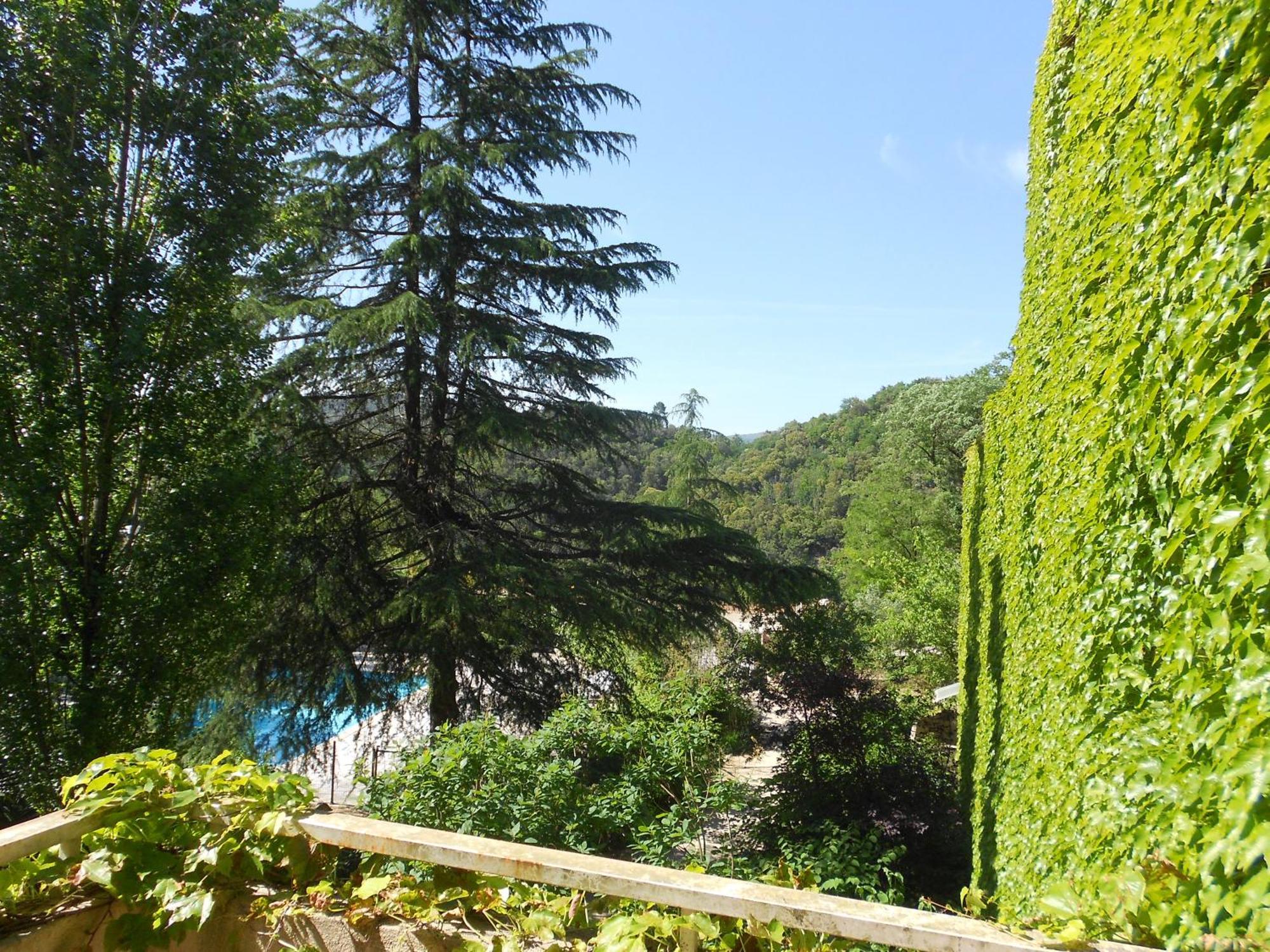 Apart'Hotel Les 4 Sources Corbés Esterno foto