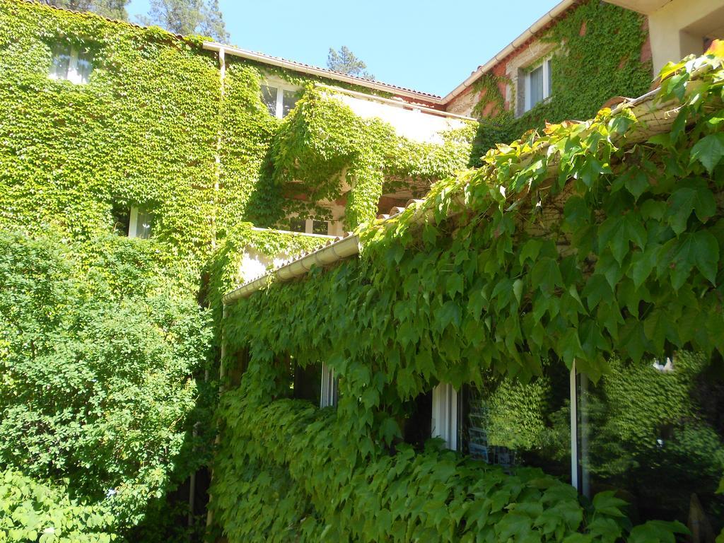 Apart'Hotel Les 4 Sources Corbés Esterno foto