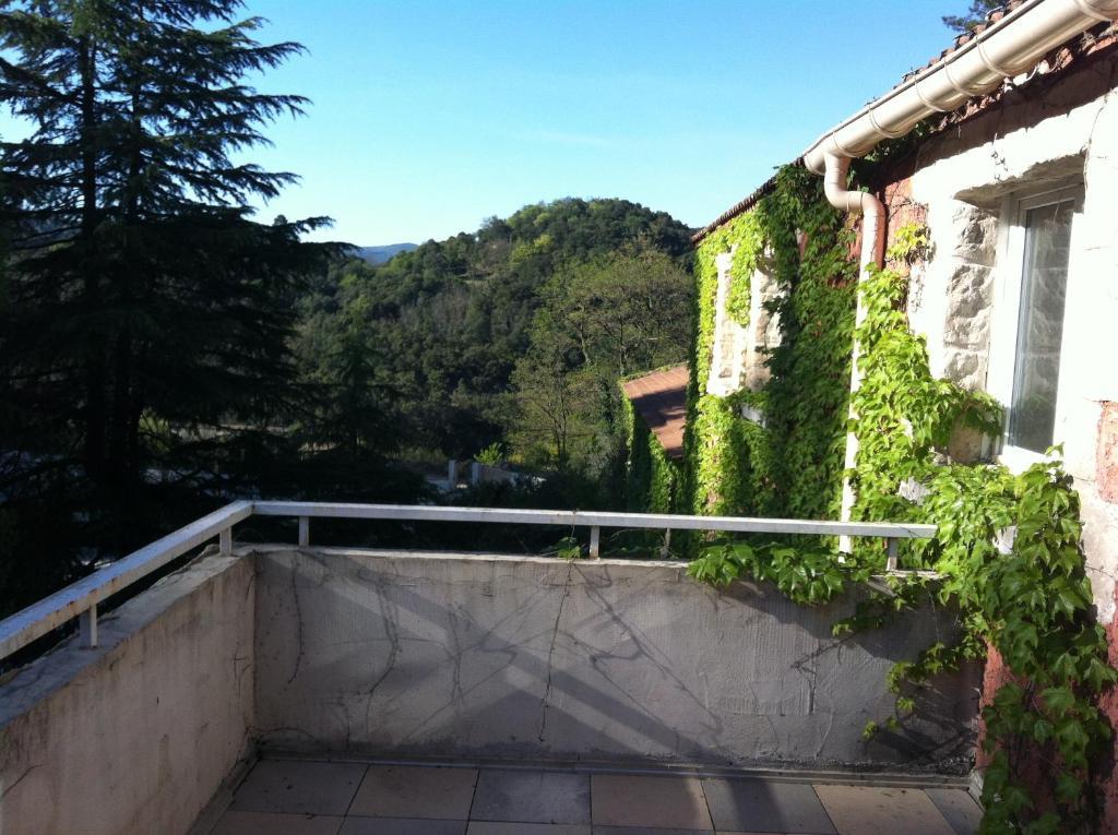 Apart'Hotel Les 4 Sources Corbés Esterno foto