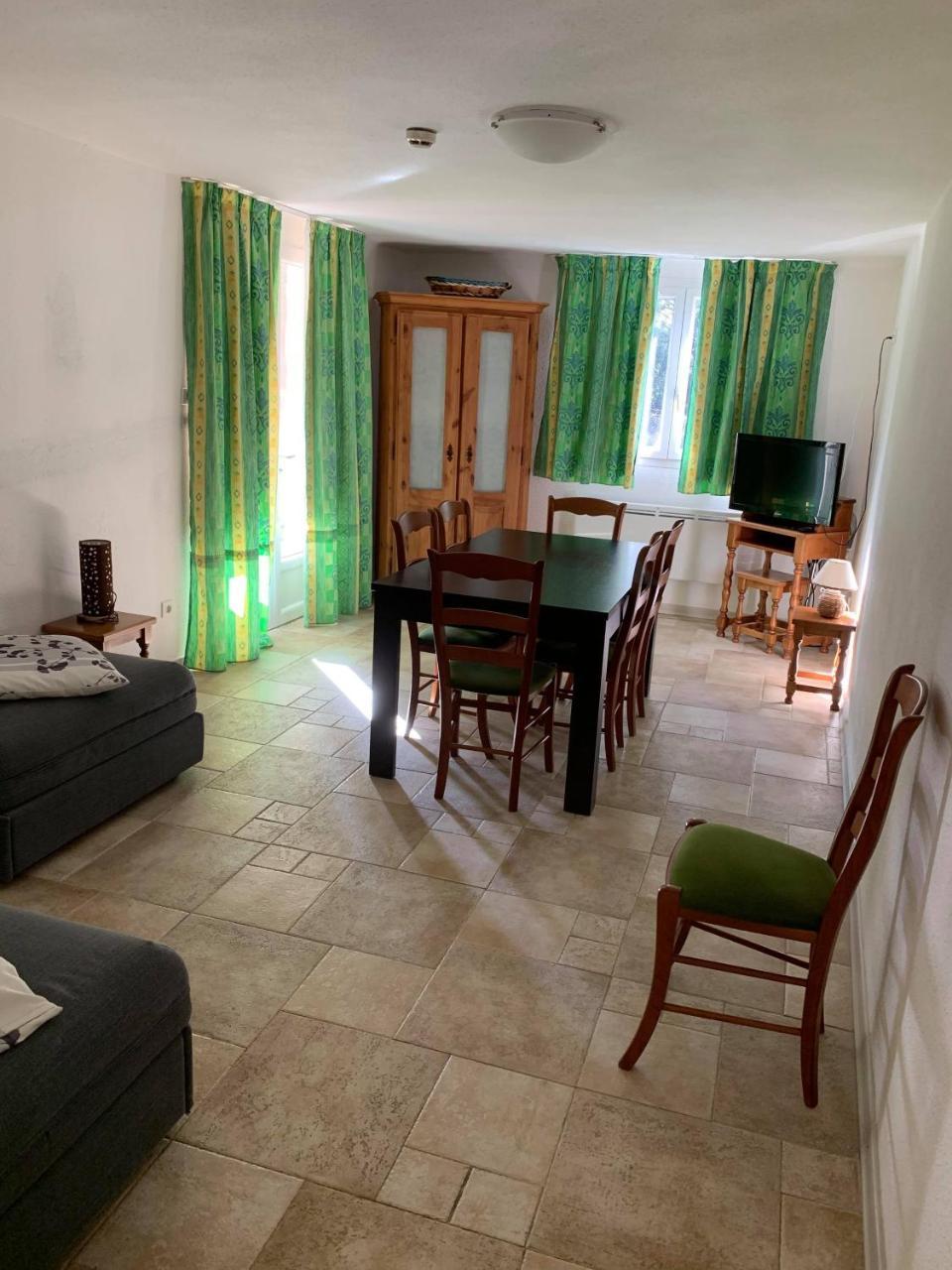 Apart'Hotel Les 4 Sources Corbés Esterno foto